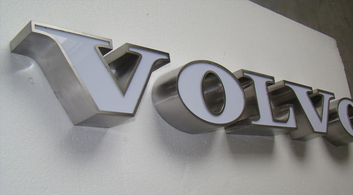 为什么led发光字的发光亮度不一样？